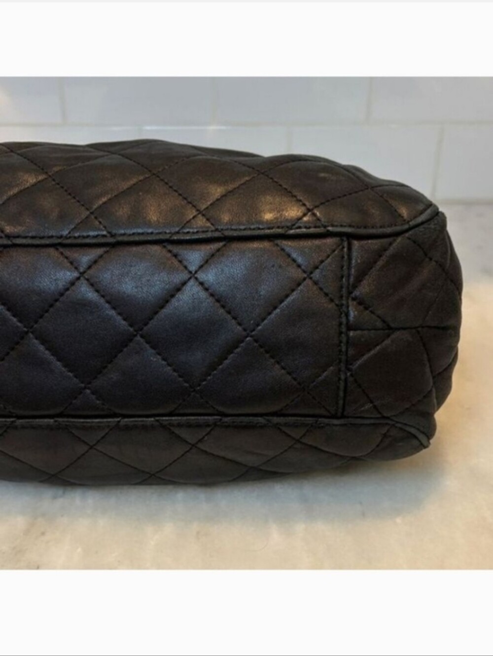💥Sale💥Michael Kors Quilted Susannah Medium Leather Shoulder Tote - Picture 8 of 13